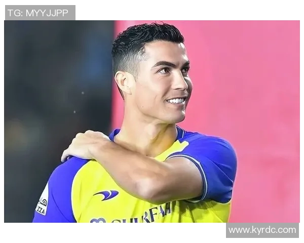 球星同款足球项链彰显运动精神与时尚魅力尽显热血与个性风采